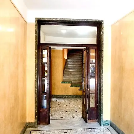 Brand New Entire In Trastevere Roma